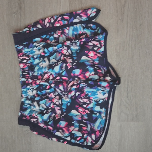 Lot of 4 pairs of Athletic Shorts - Picture 4 of 5